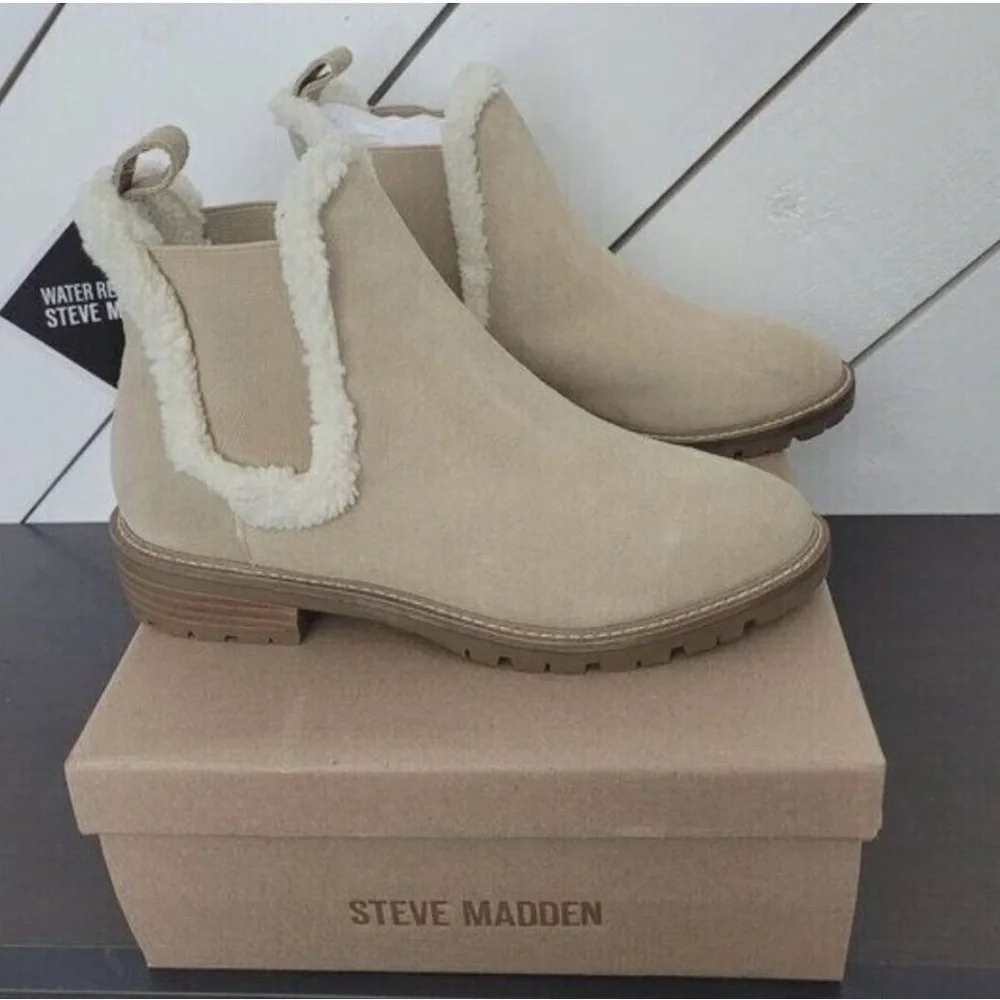 NWT Steve Madden Women's Suede Beige Winter Boots